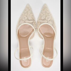 Zara Women's lace floral pointed toe Heels - NEW with tags